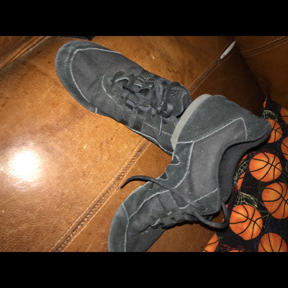 Black dance shoe